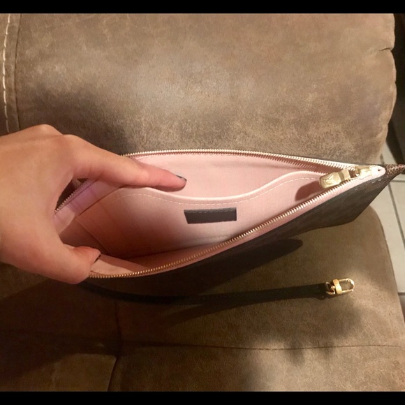 Sold - Picture 2 of 5